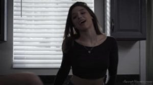 Un rato después de discutir con abella danger xxx se la folla