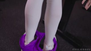 Este tío estará follando con la vecina que es la actriz Scarlet Chase