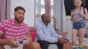 Kwini Kim sueña con pasarse el día con mandingo follando