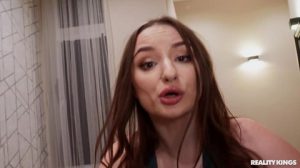 Amber Bloom quiere conocer el pene famoso de jordi porno
