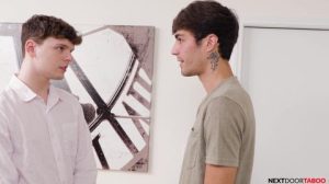 Ethan Tat y Jacob Acosta son dos amigos gay follando en casa